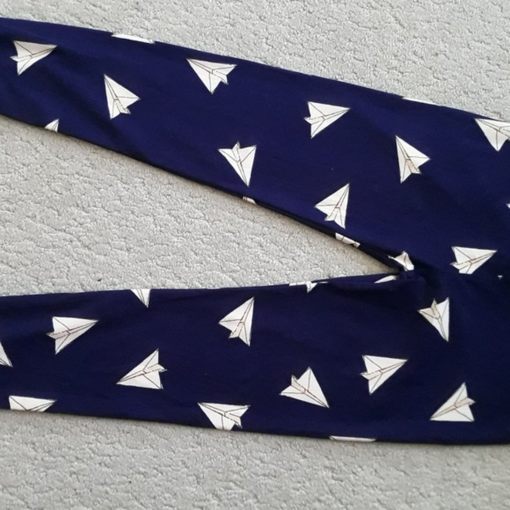 SOLD.  Lularoe leggings - Picture 2 of 3